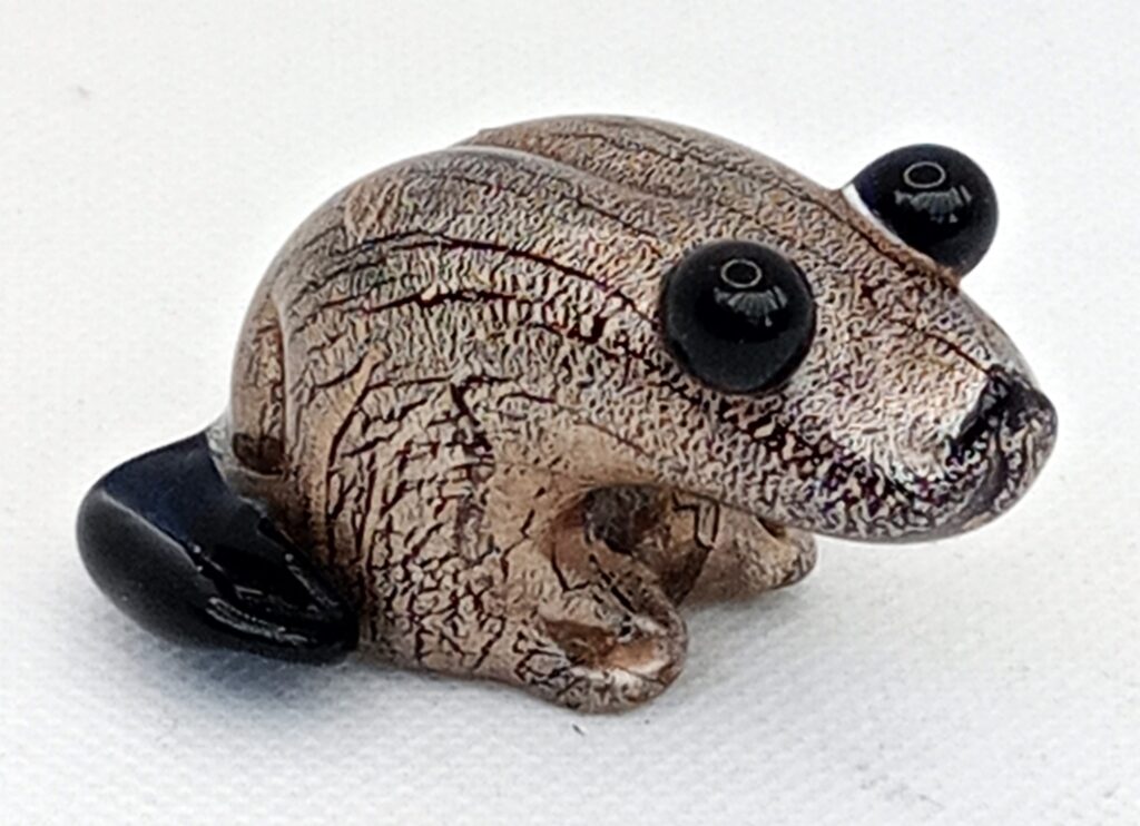 Black Azurene Minimal 'Frog'